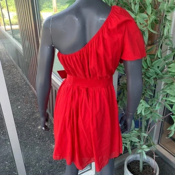 Alice & Olivia One shoulder belted red dress - Picture 5 of 5